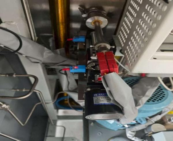 P2 Vacuum Hot Pressing Furnace media 17