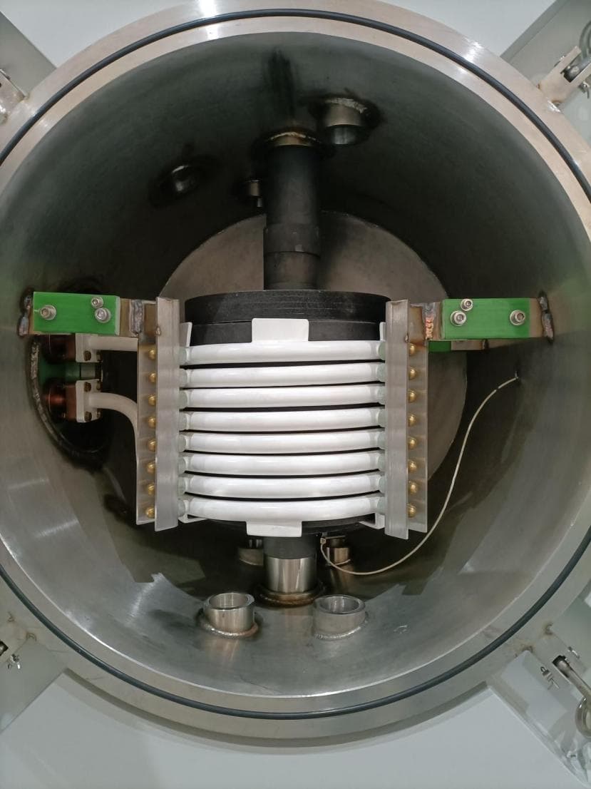 P2CO Vacuum Hot Pressing Furnace media 7