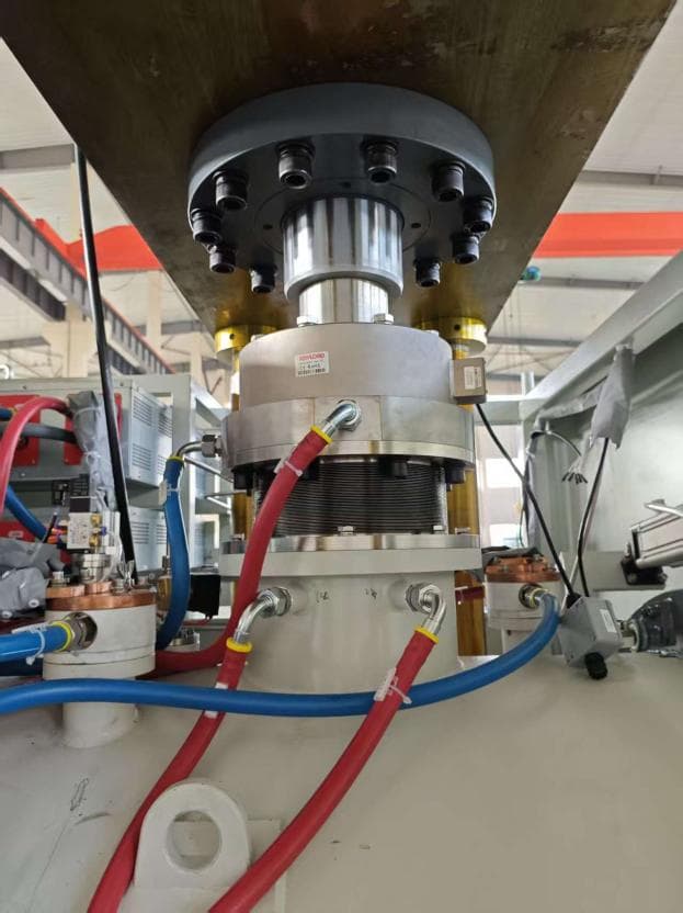 P3V Vacuum Hot Pressing Furnace media 9