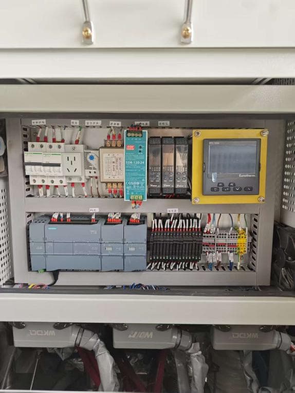 V2 Vacuum Furnace media 4