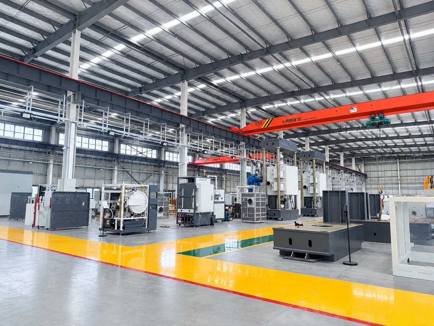 Haoyue workshop with thermal processing equipment and overhead cranes
